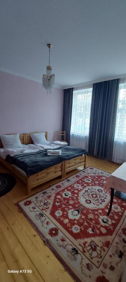 Guest House Lela Rezo Kazbegi Eksteriør bilde